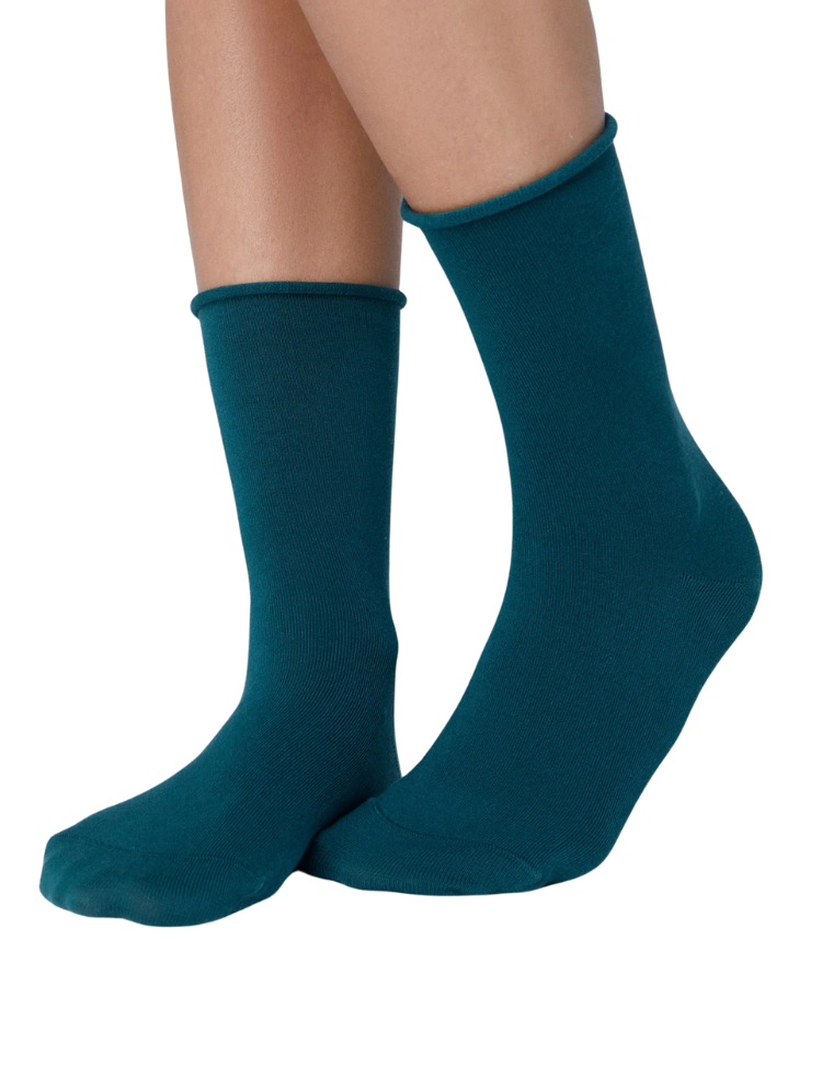 organic cotton soft top socks in evergreen 