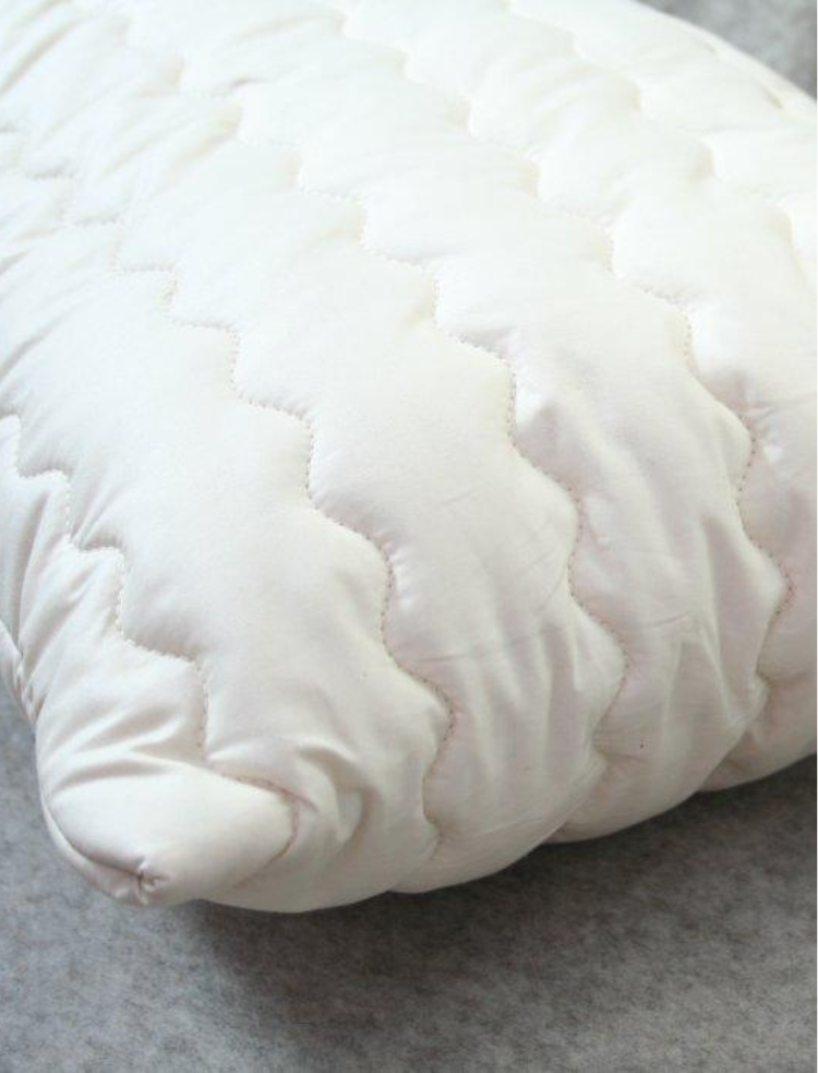 quilted undyed organic cotton pillow case with zip opening in two sizes 